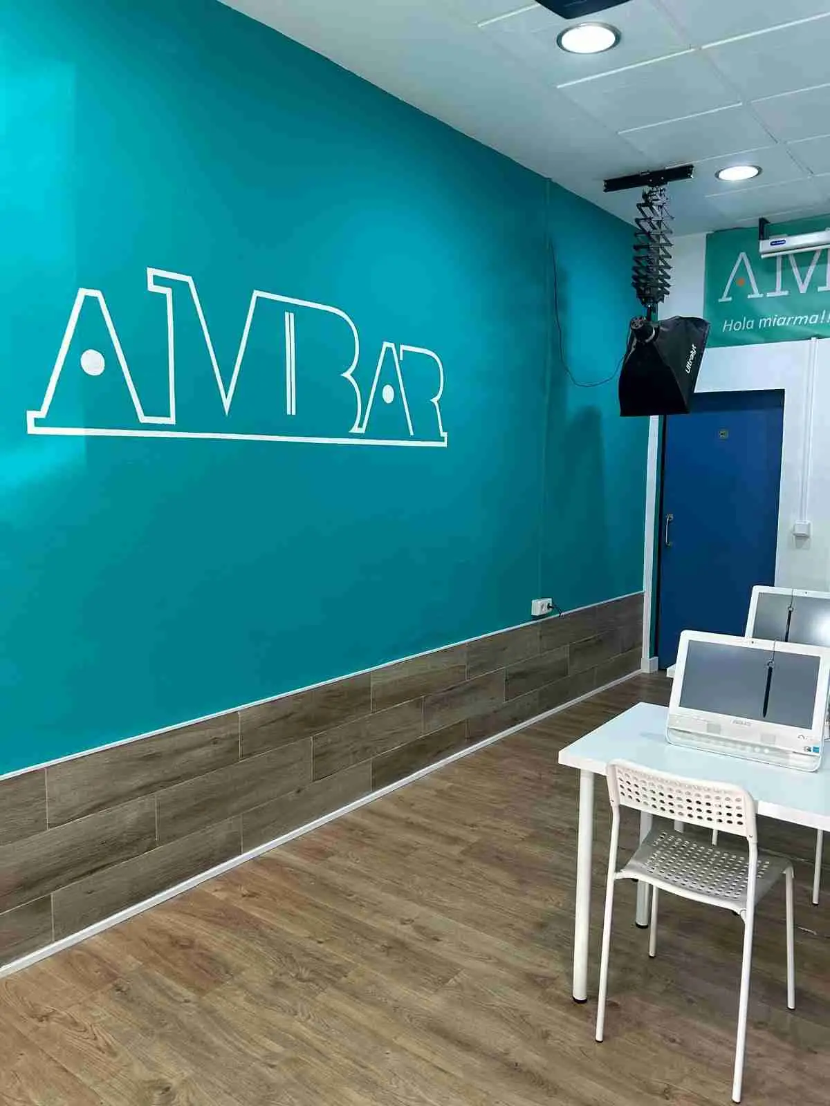 Fotos de Ámbar Formación Vial, Banco Santander, 19, Avenida de la Reina Mercedes, Sector Sur-La Palmera-Reina Mercedes, Distrito Bellavista-La Palmera, Sevilla, Andalucía, 41012, España