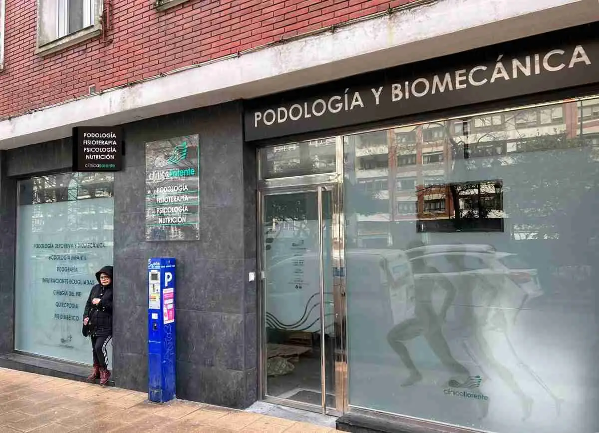 Fotos de Clínica Llorente Podología y biomecánica, Farmacia Vargas 63, 63, Calle Vargas, Perines, Cuatro Caminos, Santander, Cantabria, 39015, España